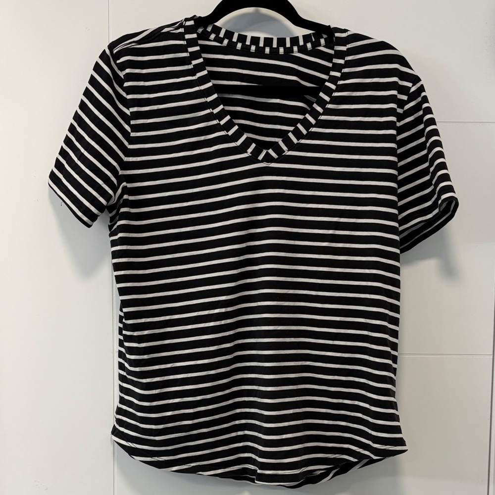 Lululemon Love V-Neck Tee